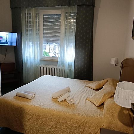 Domus Cesena Hotel Luaran gambar