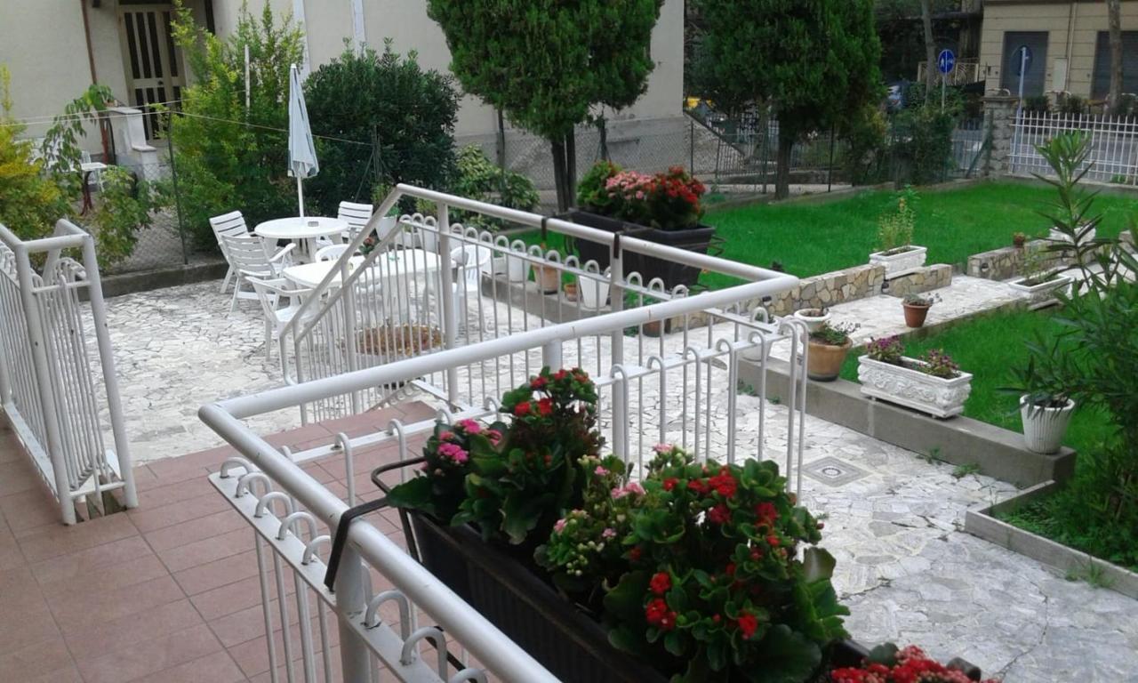 Domus Cesena Hotel Luaran gambar