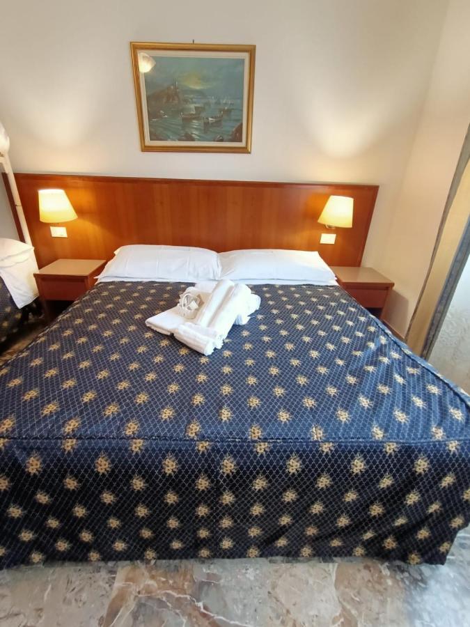 Domus Cesena Hotel Luaran gambar
