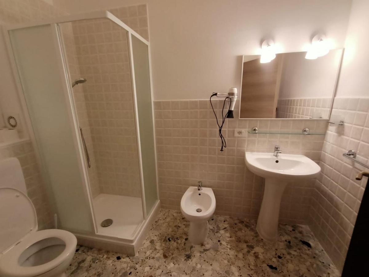 Domus Cesena Hotel Luaran gambar