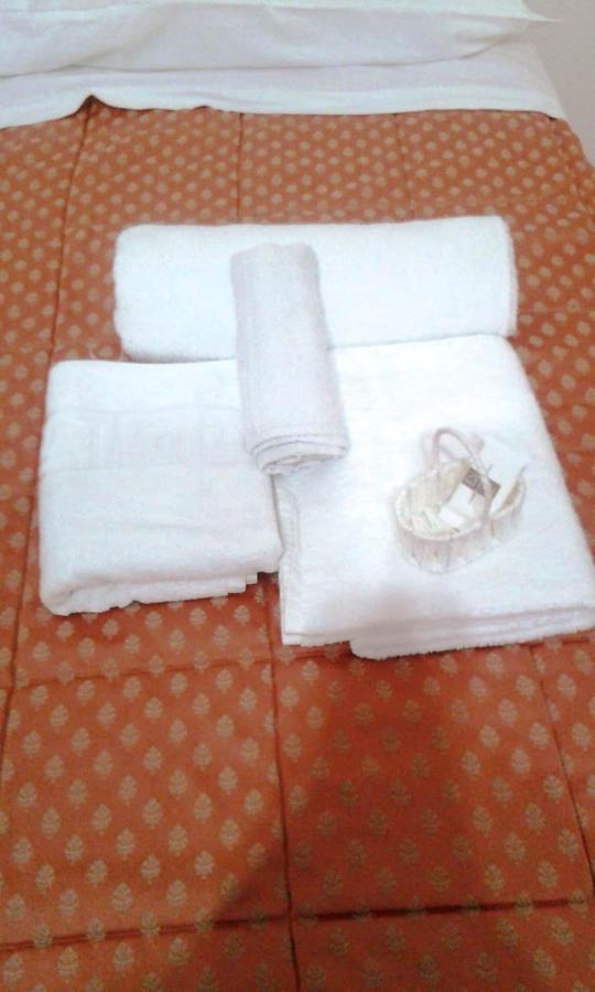 Domus Cesena Hotel Luaran gambar