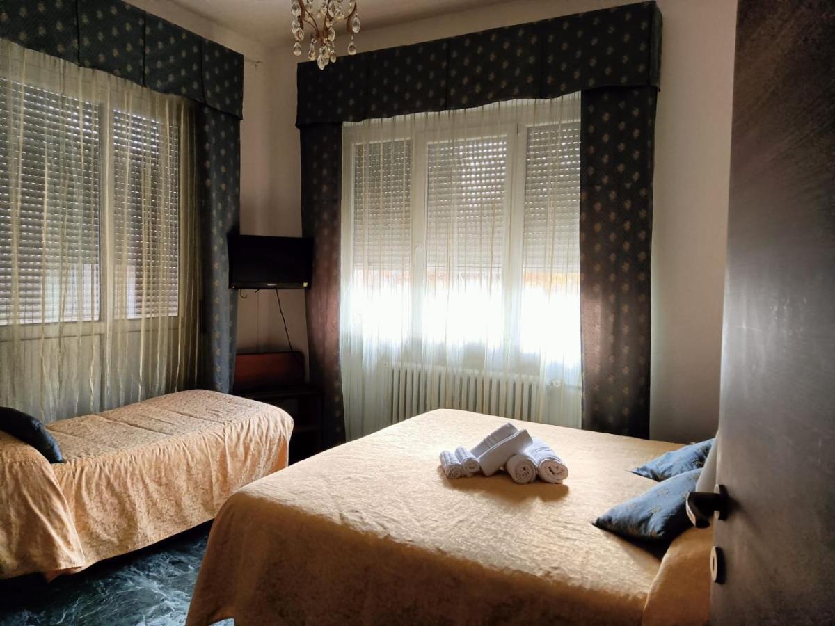 Domus Cesena Hotel Luaran gambar