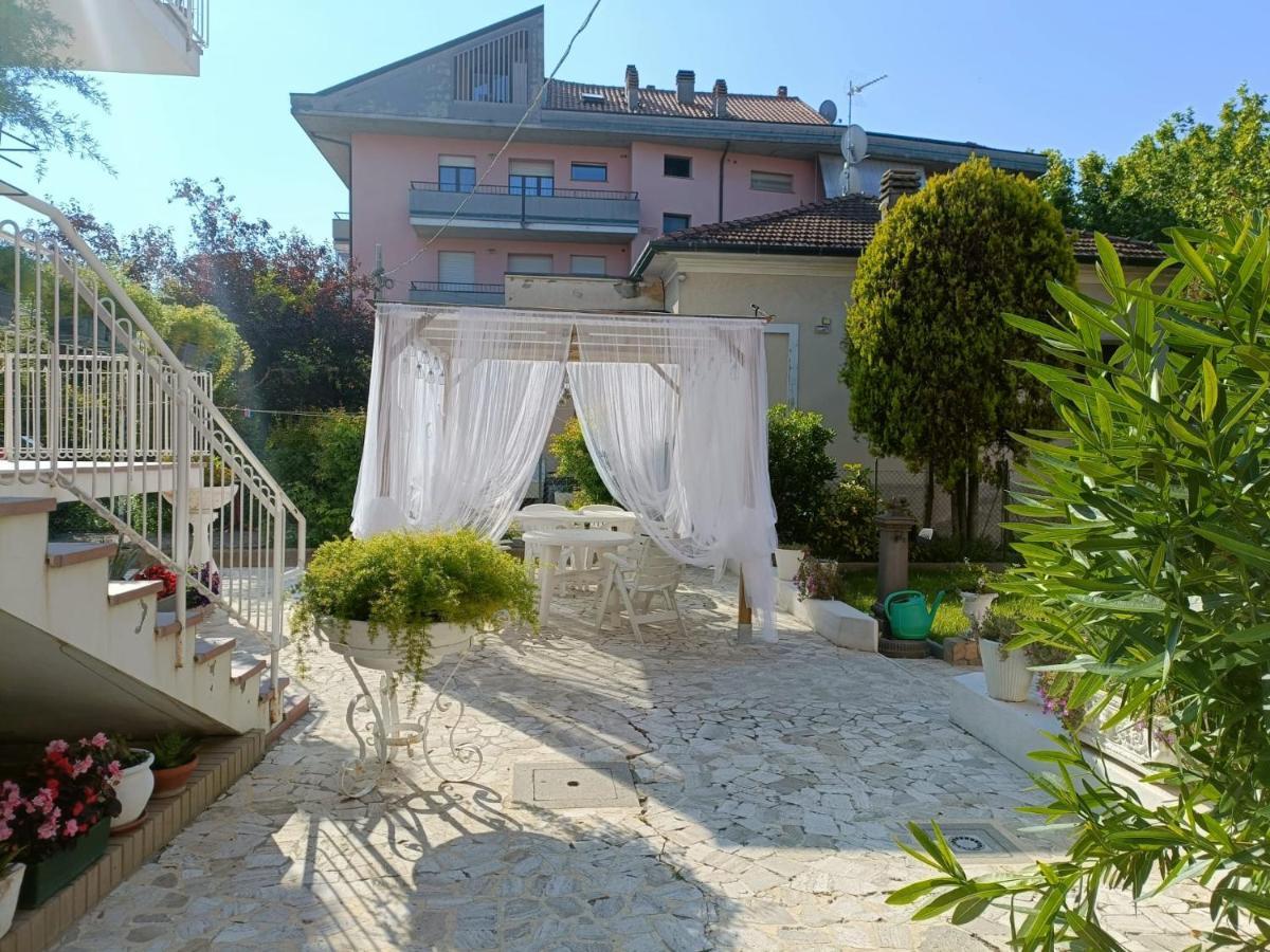 Domus Cesena Hotel Luaran gambar