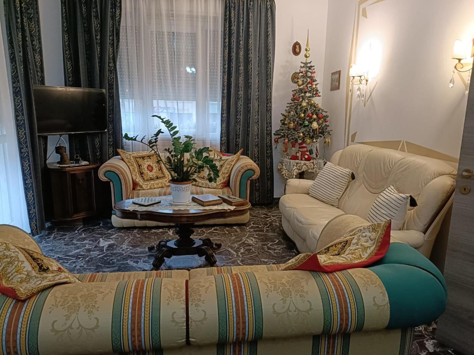 Domus Cesena Hotel Luaran gambar